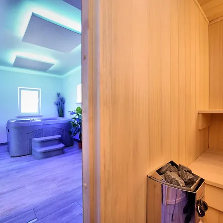 In With Sauna